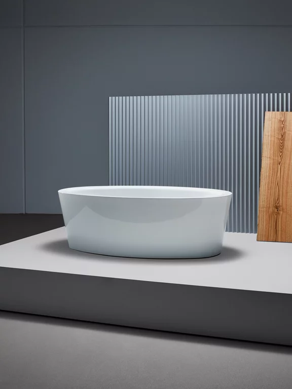 BetteHome Bañera Silueta Ovalada La bañera ovalada independiente BetteHome Oval Silhouette combina un lenguaje de diseño suave y un generoso confort de baño.