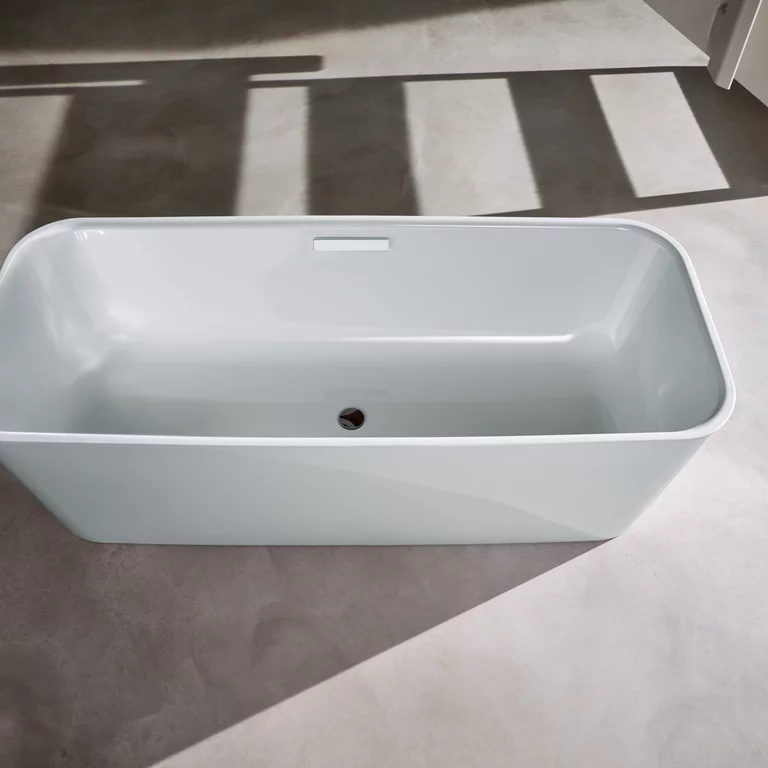 BetteArt bañera Como si estuviera formada de una sola pieza, la BetteArt es una bañera independiente en su forma más pura.