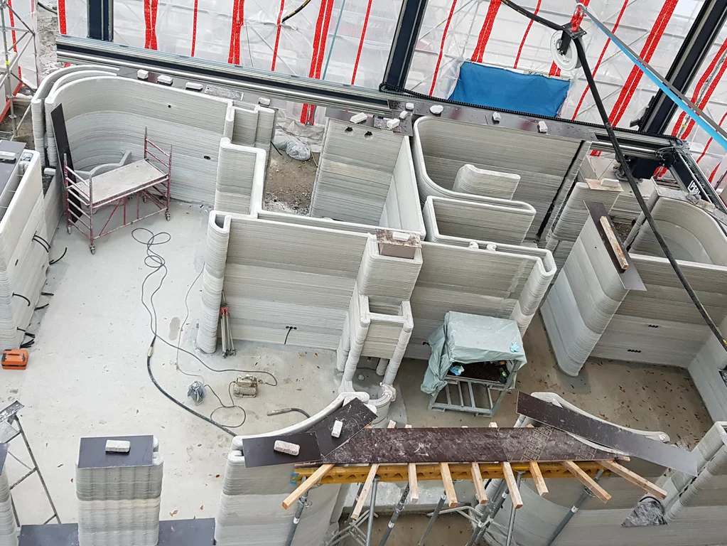 План этажа дома с 3D-принтером в Беккуме. Создание плана этажа слой за слоем с помощью 3D-принтера в Беккуме.