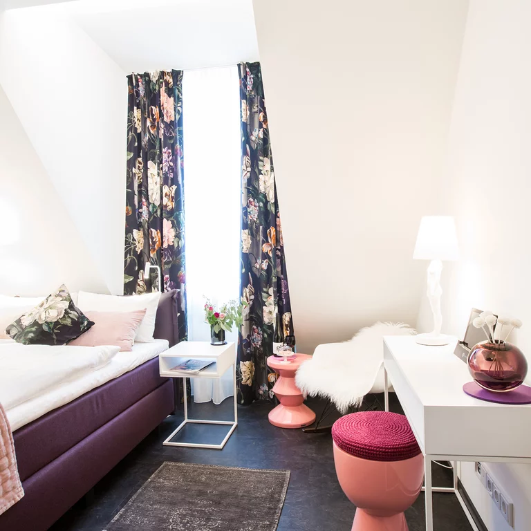 Kamer in het Boutique Hotel K7 in Bad Nauheim. De kamers in het Boutique Hotel K7 in Bad Nauheim zijn ingericht volgens vijf verschillende thema's.