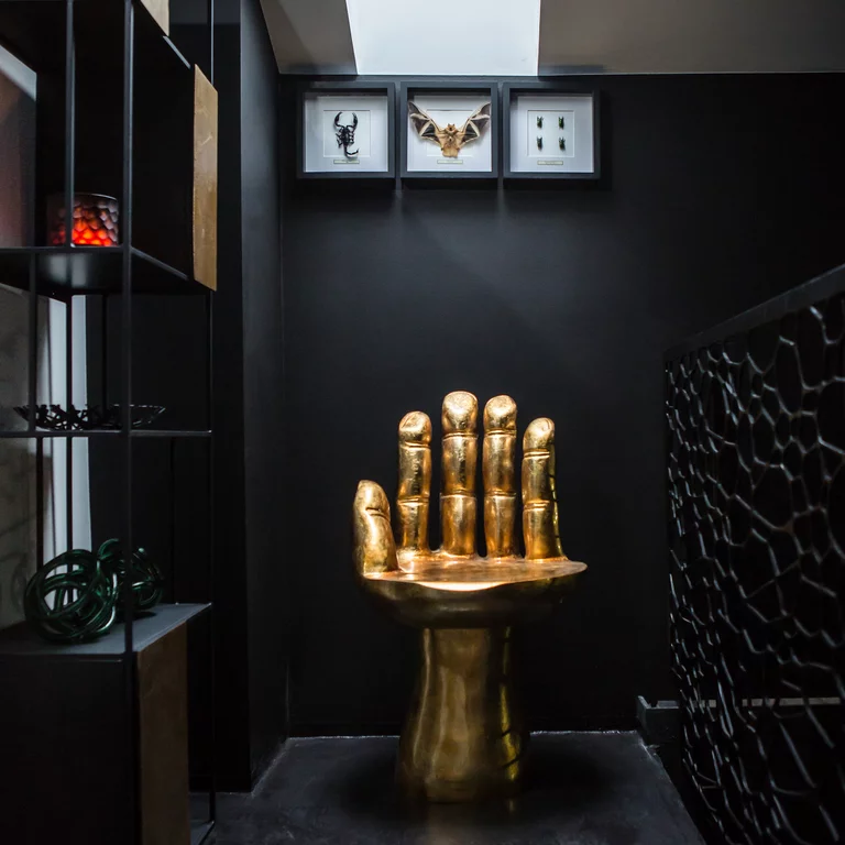 Boutique Hotel K7, Bad Nauheim, dat geschiedenis met moderniteit combineert. Het Boutique Hotel K7, Bad Nauheim, combineert de historische bouwstructuur van het voormalige glamourhotel met creatieve ideeën om een modern interieur te creëren.