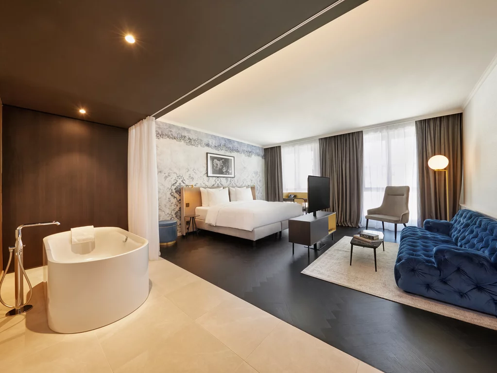 Baignoire BetteLux Oval Silhouette Baignoire en pose libre BetteLux Oval Silhouette à l'hôtel Hyperion, Salzbourg