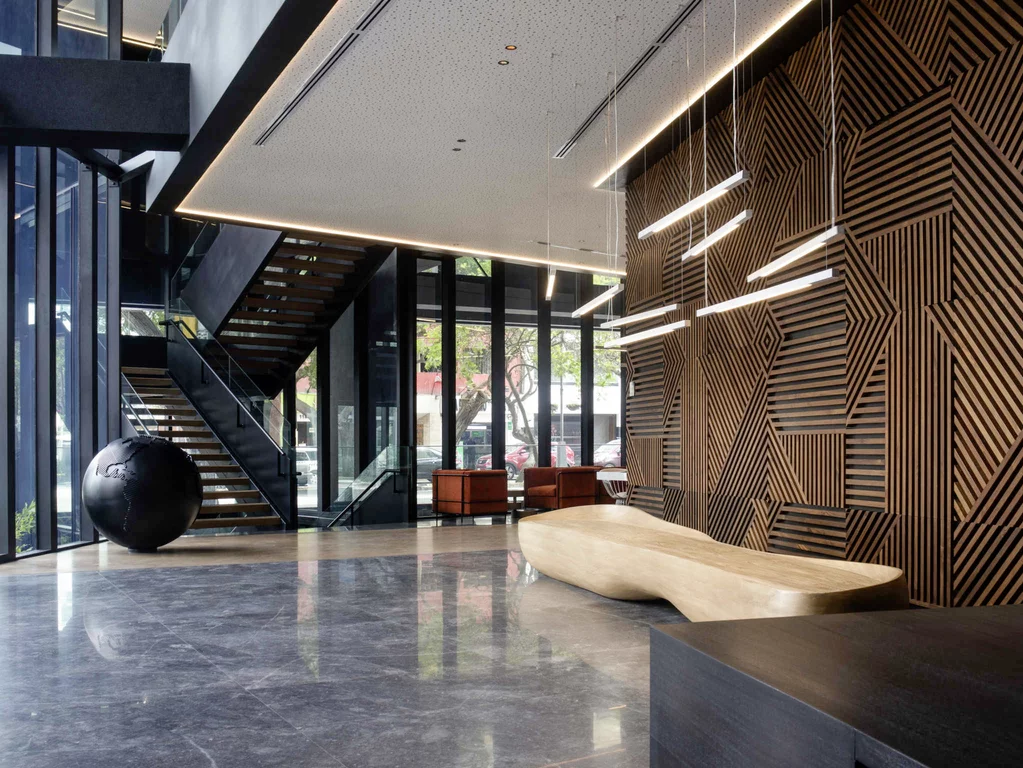 L'hôtel Pullmann de Lima répond à toutes les exigences d'un hébergement de luxe moderne. L'hôtel répond à toutes les exigences d'un hébergement de luxe moderne - sans pour autant renoncer à une atmosphère individuelle et à son propre langage de design.