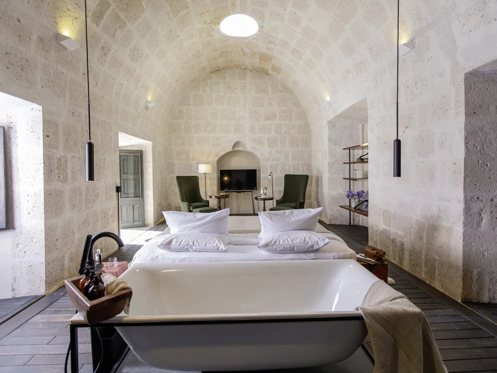 The Hotel CIRQA - Relais & Châteaux is one of the best trendsetter hotels worldwide. National Geographic magazine lists Relais & Chateaux Cirqa among the best 48 new trendsetter hotels worldwide.