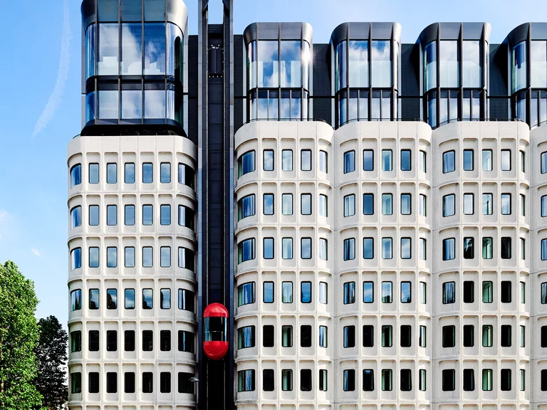 Niederlassung der Hotelkette The Standard in London, Großbritannien. Die stylische Hotelkette The Standard hat ihre erste Niederlassung außerhalb der USA in London eröffnet, im lebhaften King's Cross-Viertel.