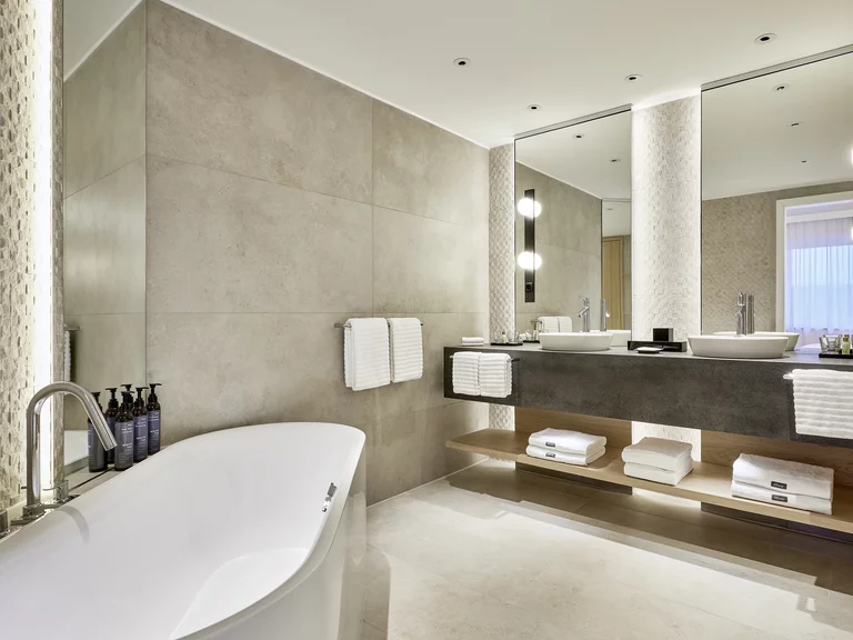 BetteLux Oval Silhouette badkuip in The Westin Grand hotel in Frankfurt 