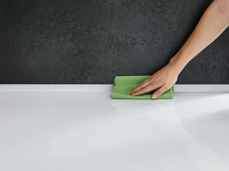 BetteUpstand The result of the BetteUpstand is an optically and hygienically perfect connection between the wall and the bath